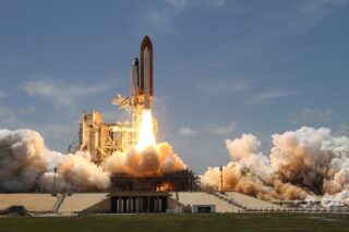 ロケットエンジンの構造を読み解く ― 世界のメーカー地図と日本製部品の輸出実績